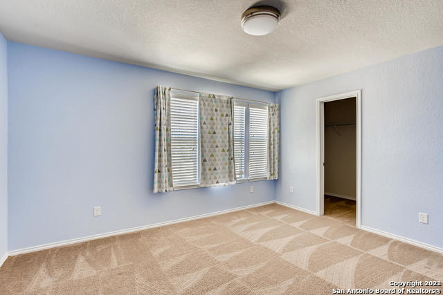 Image 18 of 27 For 25103 Remington Oaks