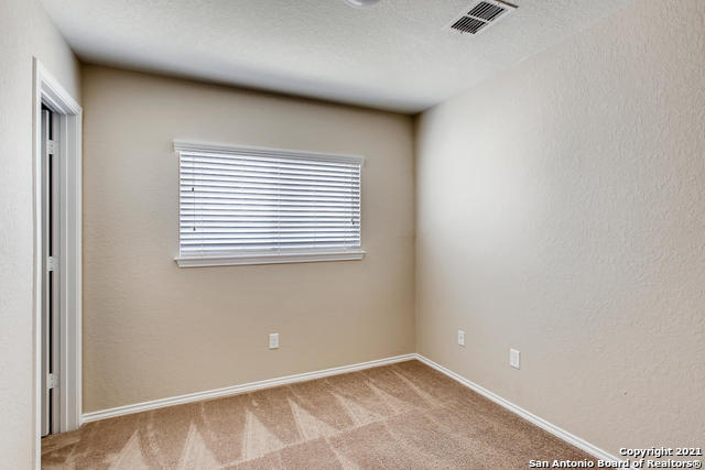 Image 20 of 27 For 25103 Remington Oaks