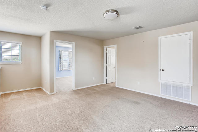 Image 21 of 27 For 25103 Remington Oaks