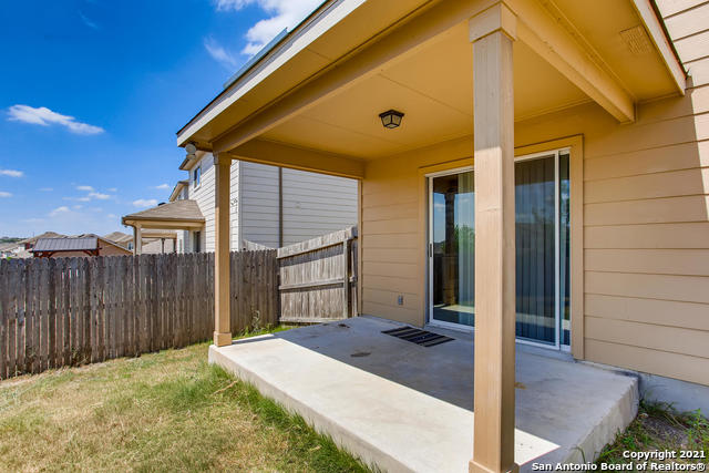 Image 24 of 27 For 25103 Remington Oaks