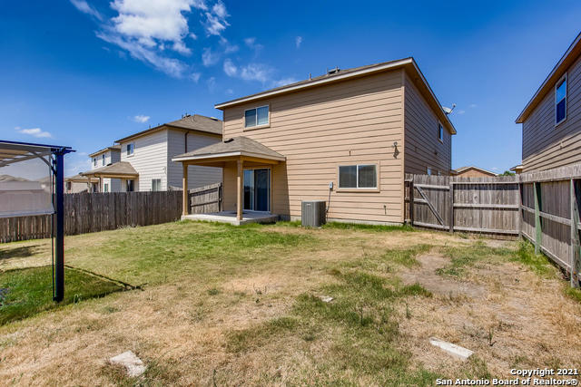 Image 26 of 27 For 25103 Remington Oaks