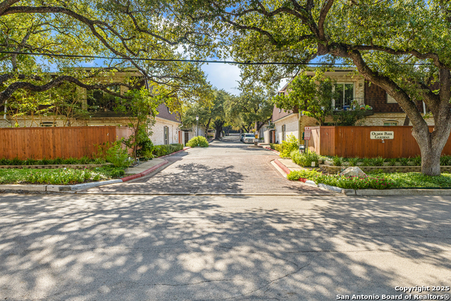 Details for 1045 Shook Ave  106, San Antonio, TX 78212