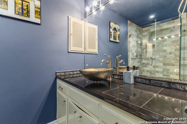 Image 22 of 33 For 1045 Shook Ave  106