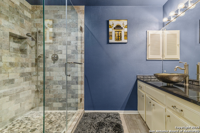 Image 23 of 33 For 1045 Shook Ave  106