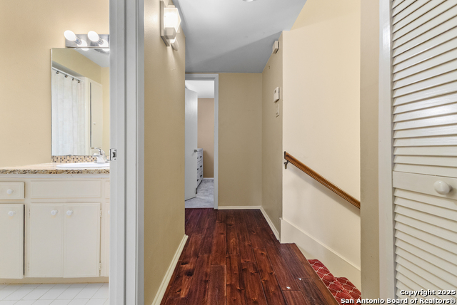 Image 28 of 33 For 1045 Shook Ave  106