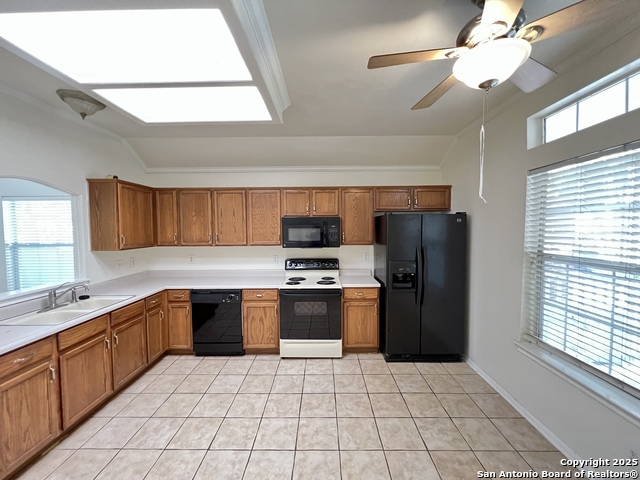 Image 17 of 41 For 4447 Amandas Cove