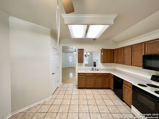 Image 18 of 41 For 4447 Amandas Cove