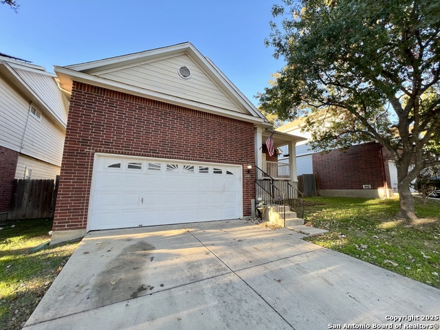 Image 2 of 41 For 4447 Amandas Cove