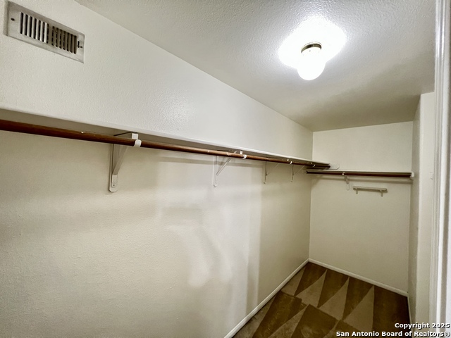 Image 26 of 41 For 4447 Amandas Cove