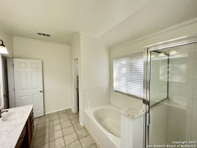 Image 30 of 41 For 4447 Amandas Cove