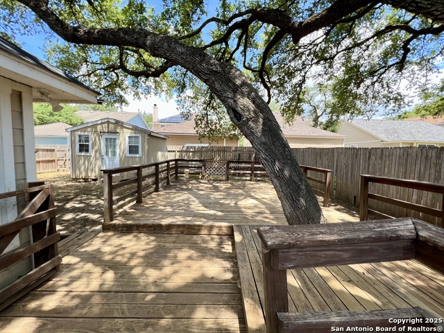 Image 39 of 41 For 4447 Amandas Cove