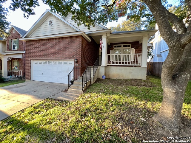 Image 4 of 41 For 4447 Amandas Cove