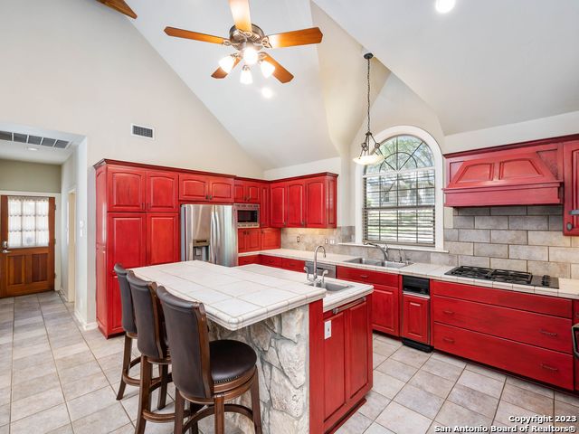 Image 10 of 37 For 2342 Fountain Way