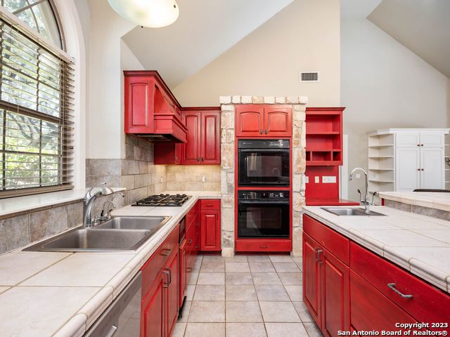 Image 11 of 37 For 2342 Fountain Way