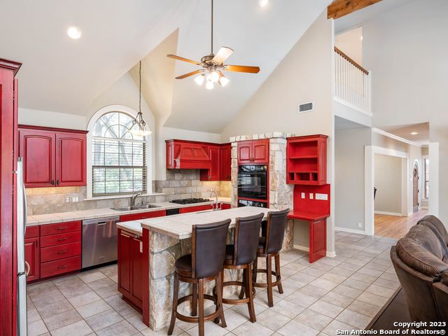 Image 15 of 37 For 2342 Fountain Way