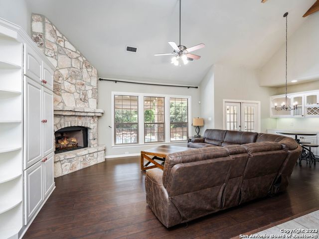 Image 16 of 37 For 2342 Fountain Way