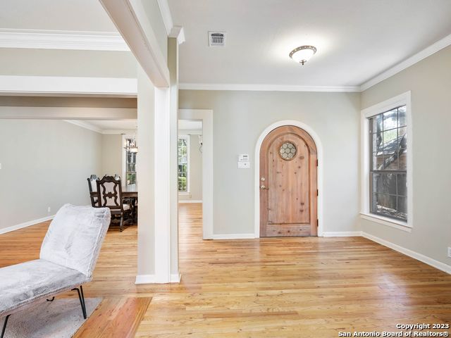 Image 6 of 37 For 2342 Fountain Way