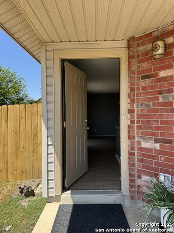 Image 5 of 23 For 13822 Villa Camino