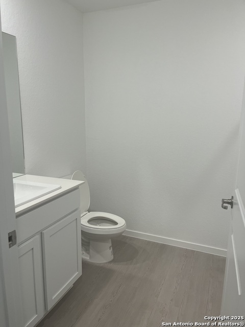 Image 2 of 6 For 1326 Neria Loop