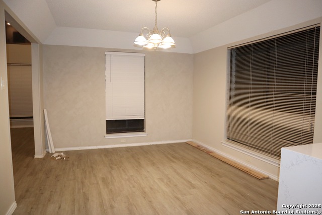 Listing photo id 14 for 16559 Canyon Cross
