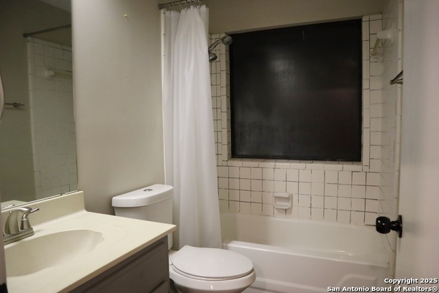 Listing photo id 3 for 16559 Canyon Cross