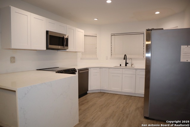 Listing photo id 5 for 16559 Canyon Cross
