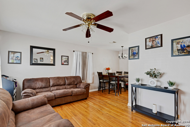 Image 2 of 16 For 207 Michael