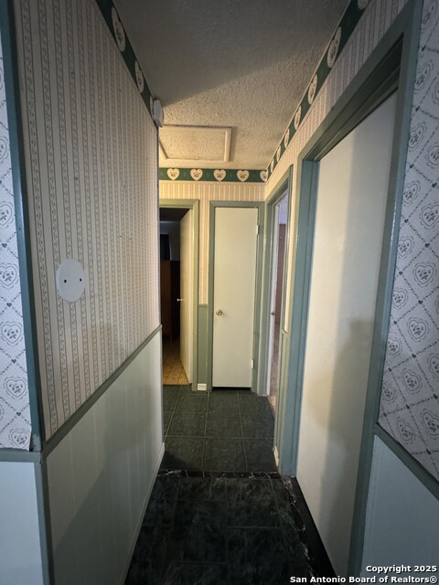 Image 14 of 23 For 2727 Coldstream St.