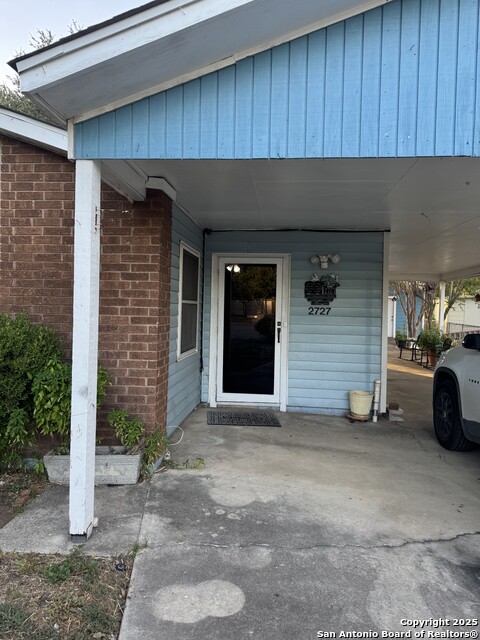 Image 2 of 23 For 2727 Coldstream St.