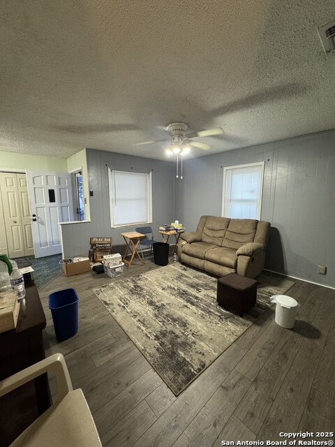 Image 7 of 23 For 2727 Coldstream St.