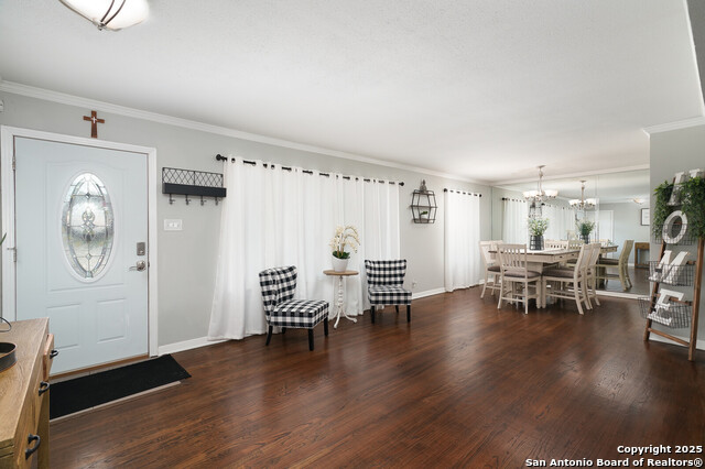 Listing photo id 4 for 311 Redcliff