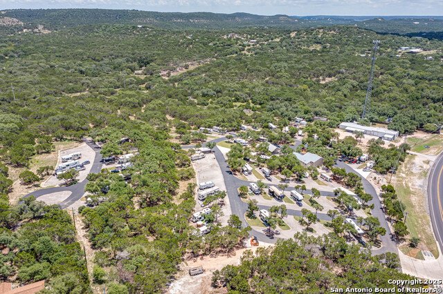 Listing photo id 0 for 17310 Fm 306