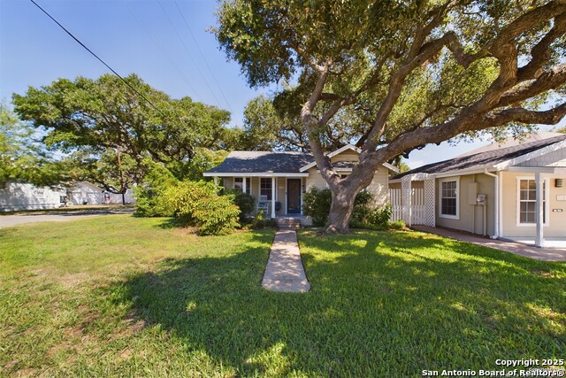 Details for 718 N Live Oak St. N, Rockport, TX 78382