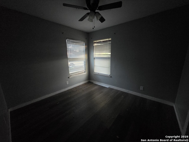 Image 9 of 13 For 5647 Middlefield Dr.