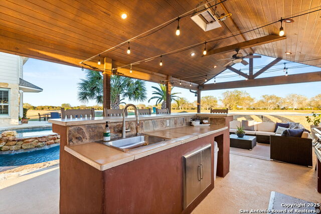 Listing photo id 15 for 311 Ski Plex