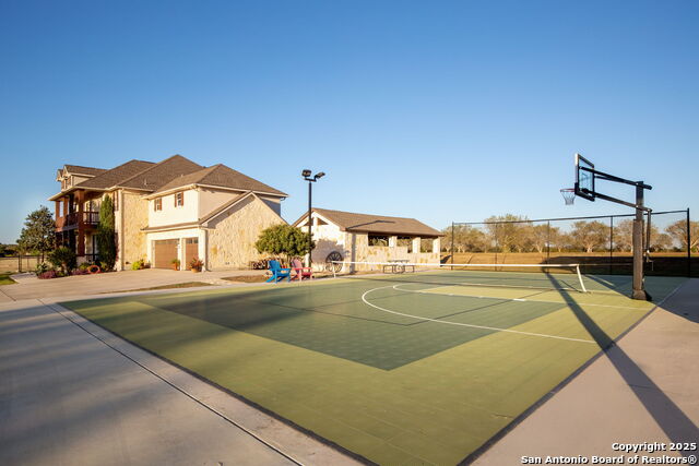 Listing photo id 3 for 311 Ski Plex