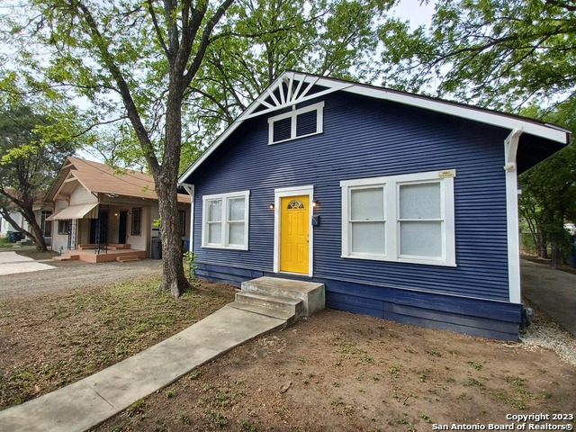 Image 2 of 15 For 1515 Montana St  A
