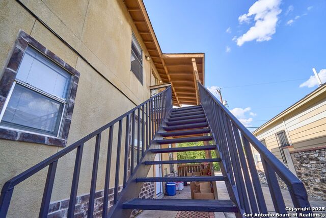 Image 3 of 21 For 418 Verne 3