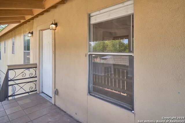 Image 4 of 21 For 418 Verne 3