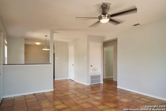 Image 6 of 21 For 418 Verne 3