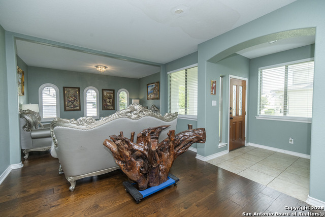 Image 14 of 49 For 23503 Woodlawn Rdg