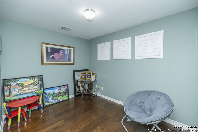 Image 33 of 49 For 23503 Woodlawn Rdg