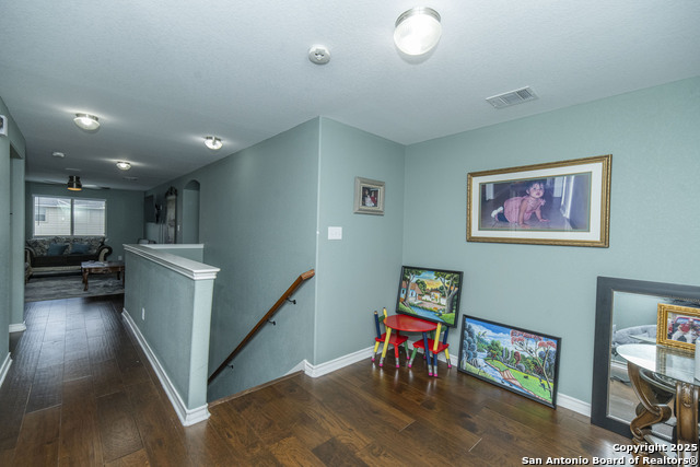 Image 35 of 49 For 23503 Woodlawn Rdg