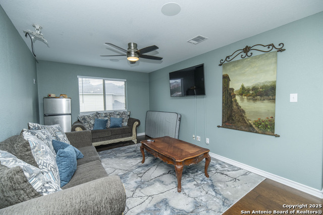 Image 40 of 49 For 23503 Woodlawn Rdg