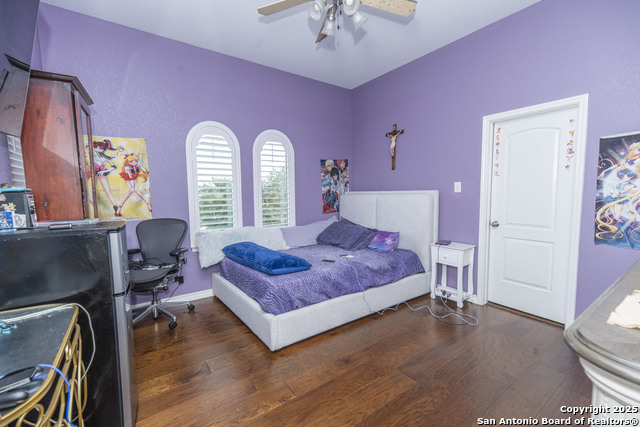 Image 42 of 49 For 23503 Woodlawn Rdg