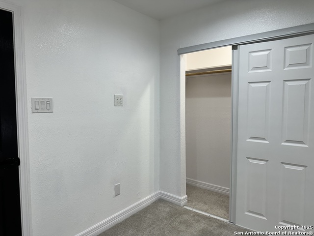 Listing photo id 35 for 727 Erline  