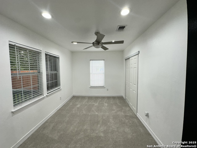 Listing photo id 36 for 727 Erline  