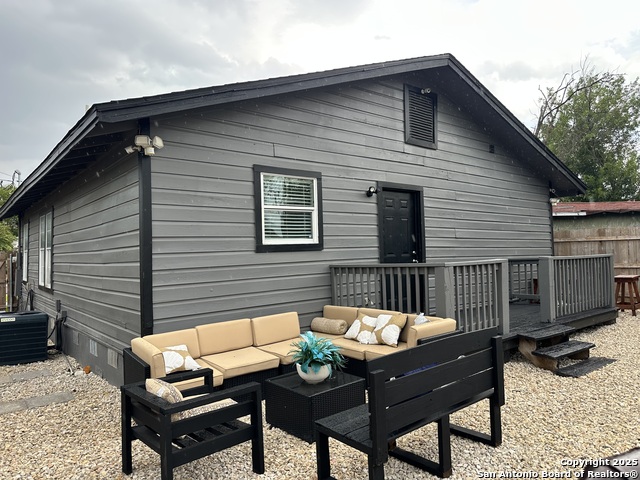 Listing photo id 58 for 727 Erline  