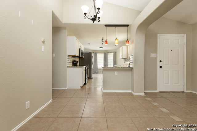 Listing photo id 2 for 8234 Campanario