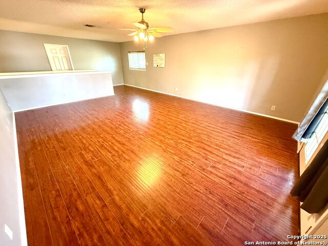 Listing photo id 21 for 11578 Rousseau St 7